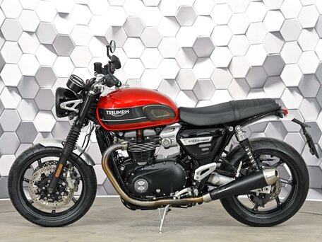 2019 Triumph Speed Twin, красный, 977000 рублей, вид 4