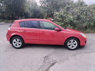 2006 Opel Astra H Рестайлинг, красный, 485000 рублей, вид 4