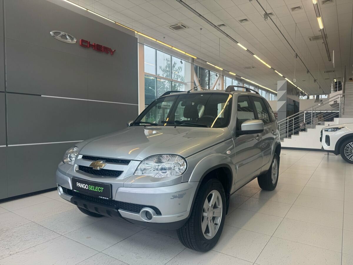 Открыть фотографии: Chevrolet Niva I Рестайлинг