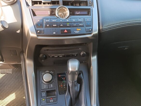 2016 Lexus NX 200 I, серый, 2500000 рублей - вид 12