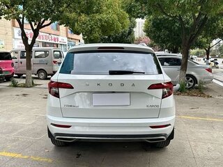 2023 Skoda Karoq I, белый, 1495713 рублей, вид 4