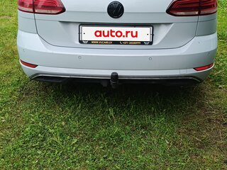 2018 Volkswagen Golf VII Рестайлинг, белый, 1700000 рублей, вид 3