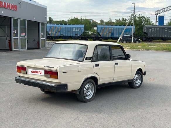 1993 Lada (ВАЗ) 2107, белый, 75000 рублей - вид 3