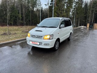 1999 Toyota Town Ace Noah III, белый, 630000 рублей, вид 1