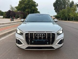 2023 Audi Q2 L 35 TFSI I Рестайлинг, серебристый, 2030000 рублей, вид 3