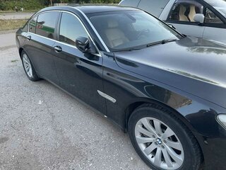 2009 BMW 7 серии Long 750Li V (F01/F02/F04), чёрный, 1700000 рублей, вид 2