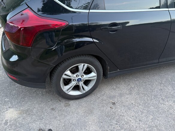 2012 Ford Focus III, чёрный, 635000 рублей - вид 2