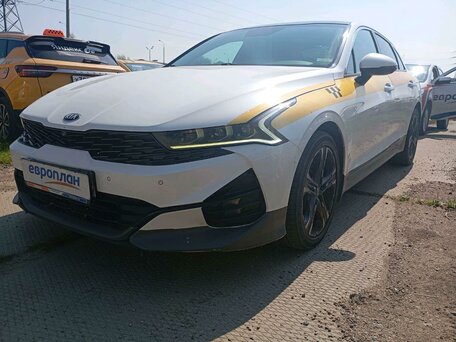 Kia K5 III