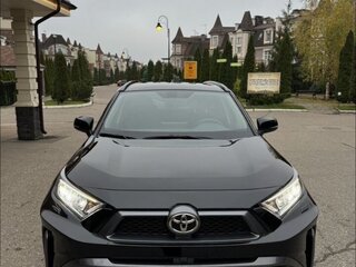 2020 Toyota RAV4 V (XA50), чёрный, 3200000 рублей, вид 3