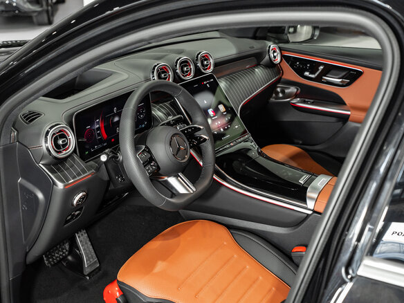 2026 Mercedes-Benz GLC Coupe 300 II (C254), чёрный, 9890000 рублей - вид 12