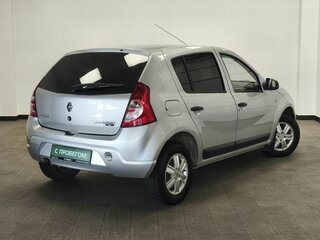 2013 Renault Sandero I, серый, 620000 рублей, вид 2