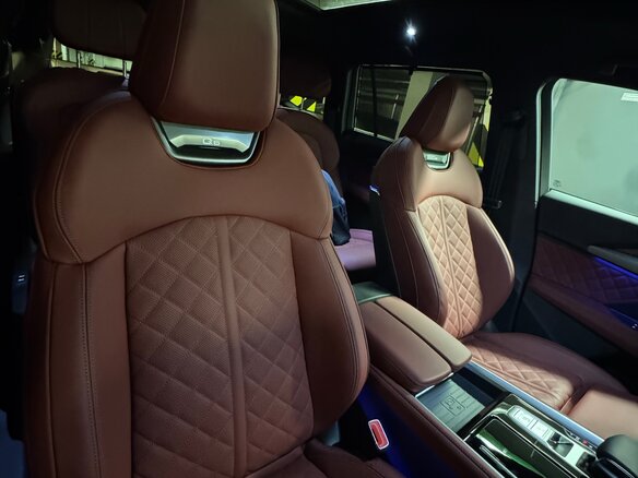 2026 Audi Q6 45 TFSI, чёрный, 8600000 рублей - вид 7