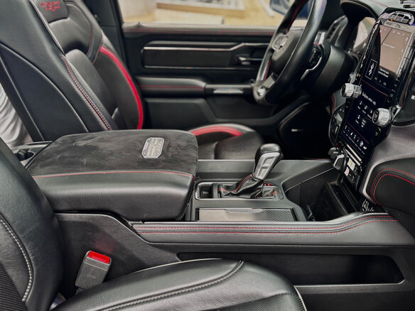 2021 Ram 1500 Crew Cab TRX V, чёрный - вид 18