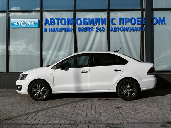 2019 Volkswagen Polo V Рестайлинг, белый, 1075000 рублей - вид 1