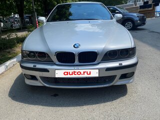2001 BMW 5 серии 525i IV (E39) Рестайлинг, серебристый, 900000 рублей, вид 4
