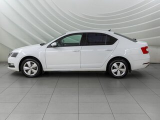 2019 Skoda Octavia III (A7) Рестайлинг, белый, 1628000 рублей, вид 4