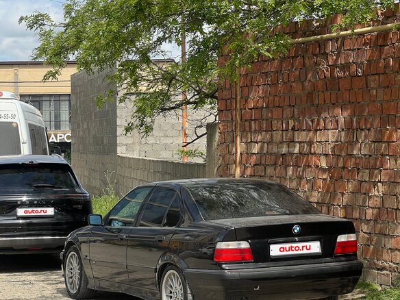 1998 BMW 3 серии 320i III (E36), чёрный, 500000 рублей - вид 3