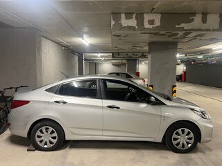 2012 Hyundai Solaris I, серебристый, 770000 рублей, вид 3