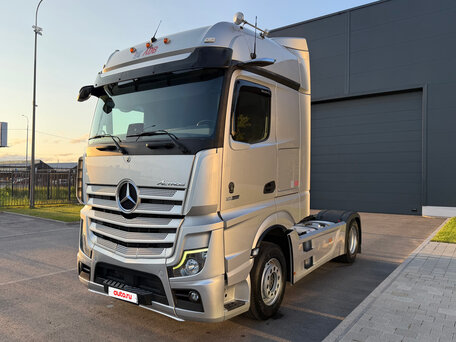 2021 Mercedes-Benz Actros, серебристый, 9999999 рублей, вид 3