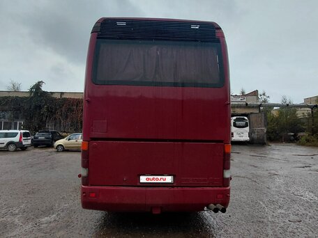 1987 Neoplan Centroliner, красный, 2100000 рублей, вид 3