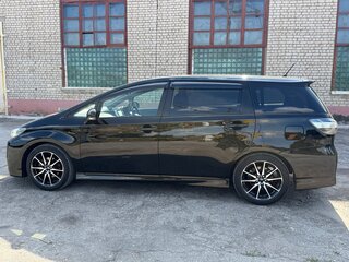 2013 Toyota Wish II Рестайлинг, чёрный, 1650000 рублей, вид 3