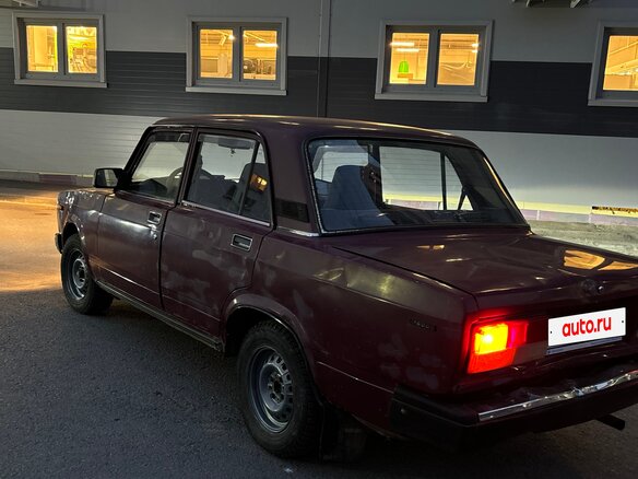 2004 Lada (ВАЗ) 2107, красный, 65000 рублей - вид 3
