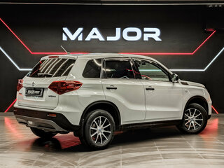 2021 Suzuki Vitara II Рестайлинг, белый, 1695000 рублей, вид 5