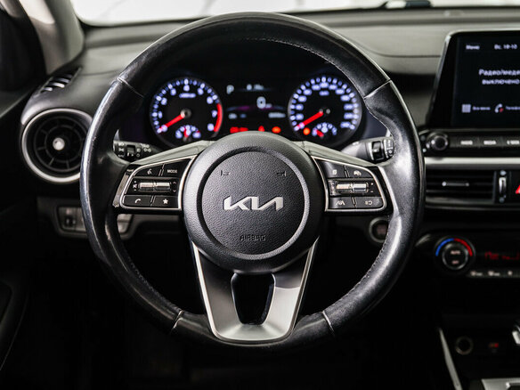 2021 Kia Cerato IV Рестайлинг, белый, 2280000 рублей - вид 13