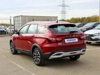 2026 Lada (ВАЗ) Vesta SW Cross I Рестайлинг (NG), красный, 2208000 рублей, вид 3