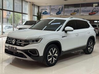 2023 Volkswagen Tayron I Рестайлинг, чёрный, 1870000 рублей, вид 1