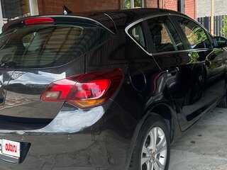 2011 Opel Astra J, чёрный, 890000 рублей, вид 3
