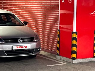 2013 Volkswagen Jetta VI, серебристый, 970000 рублей, вид 3