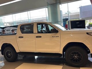 2026 Toyota Hilux IX, белый, 5420000 рублей, вид 2
