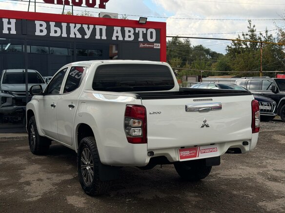 2021 Mitsubishi L200 V Рестайлинг, белый, 2350000 рублей - вид 10