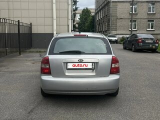 2005 Kia Cerato I, серебристый, 260000 рублей, вид 2