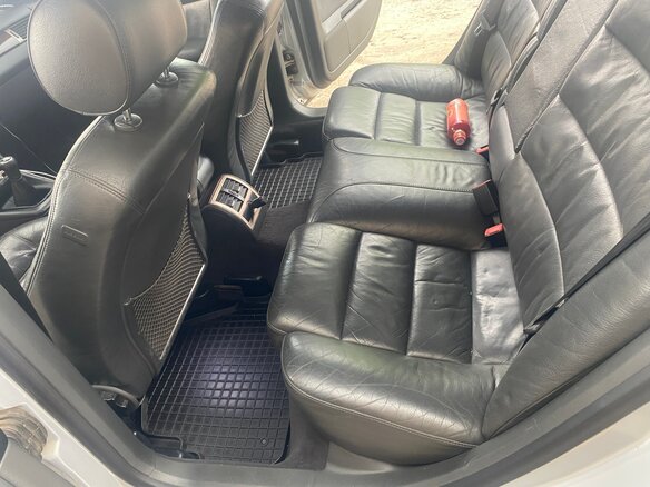 2001 Audi A6 II (C5), серебристый, 330000 рублей - вид 4