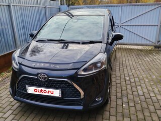 2020 Toyota Sienta II Рестайлинг, чёрный, 1550000 рублей, вид 1