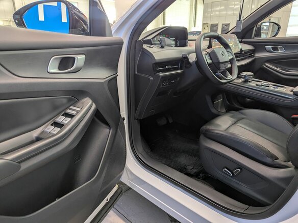 2024 Changan UNI-S I, белый, 2249000 рублей - вид 11