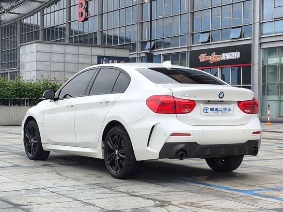 2022 BMW 1 серии 120i III (F52) Рестайлинг, белый, 1560000 рублей - вид 5