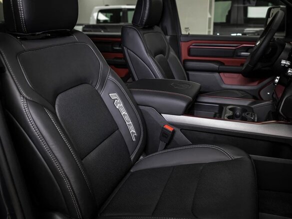 2025 Ram 1500 Crew Cab V Рестайлинг, синий, 8490000 рублей - вид 27