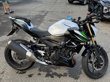 2019 Kawasaki Z 400, белый, 410000 рублей, вид 2