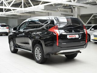 2017 Mitsubishi Pajero Sport III, чёрный, 2380000 рублей, вид 5