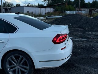 2017 Volkswagen Passat (North America and China) I Рестайлинг, белый, 1650000 рублей, вид 4