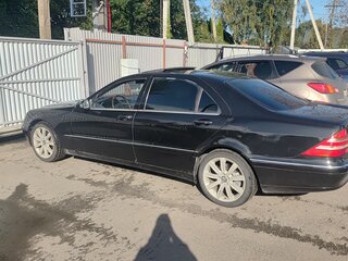 2002 Mercedes-Benz S-Класс 500 Long IV (W220) Рестайлинг, чёрный, 650000 рублей, вид 4