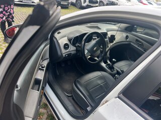 2010 Chevrolet Cruze I, белый, 580000 рублей, вид 5