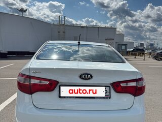 2014 Kia Rio 6-speed III, белый, 1035000 рублей, вид 5