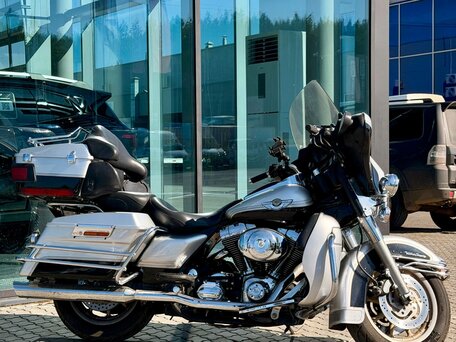 2003 Harley-Davidson Electra Glide, серебристый, 690000 рублей, вид 3