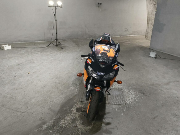 2005 Honda CBR 1000 RR/RA Fireblade, оранжевый, 580000 рублей - вид 2