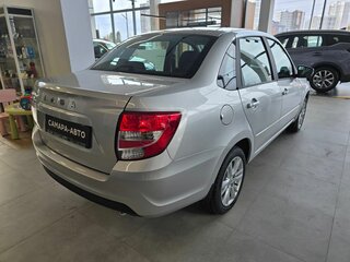 2026 Lada (ВАЗ) Granta I Рестайлинг, серебристый, 1208000 рублей, вид 4