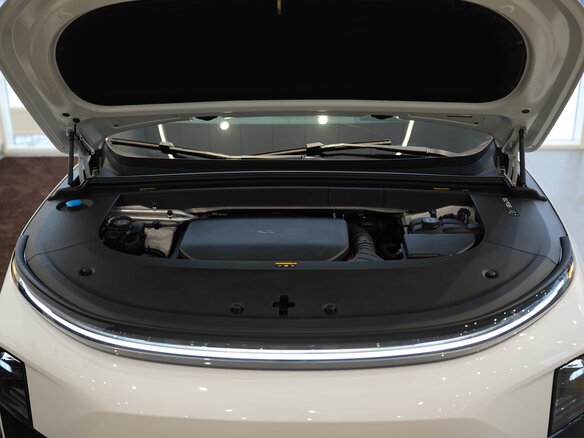 2025 Li Auto (Lixiang) L6 I, белый, 6890000 рублей - вид 17